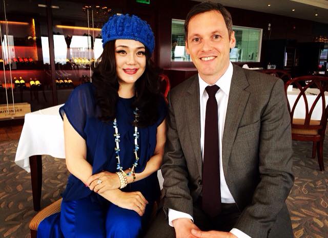 Т.Ариунаа 50 хүрсэн ч “цоглог” хэвээрээ